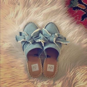 NWO TAGS - DV Dolce Vita, Denim Espadrille Mules